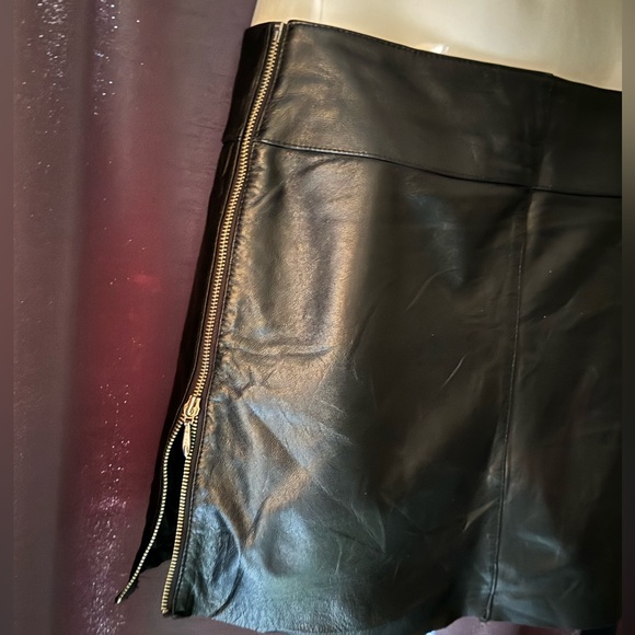 Leather Low Waist Mini Skirt - Picture 3 of 7